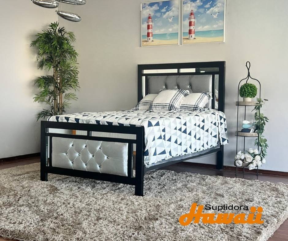 CAMA NORMAL TAPIZADA NEGRA EN 54 TAPIZ/PLATEADA C/ESPEJO