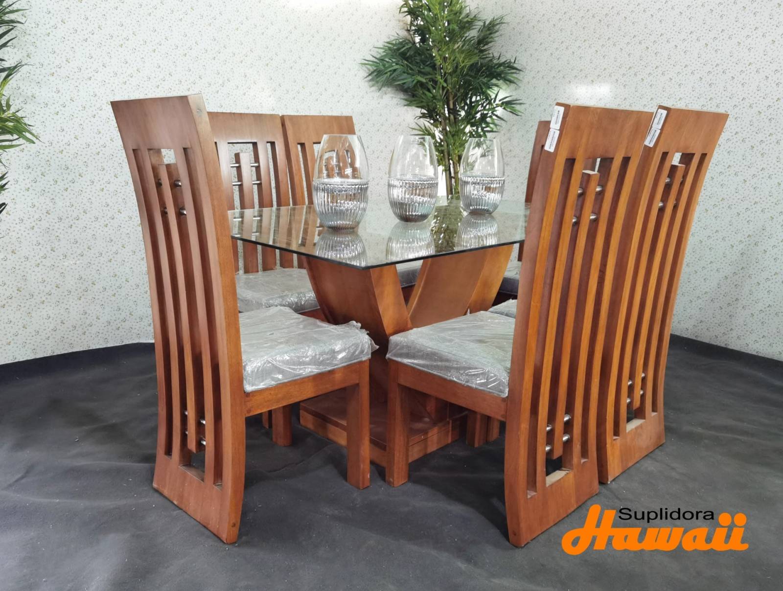 COMEDOR EMMANUEL 6/S CAOBA T/CRISTAL TAPIZ/GRIS A.M.